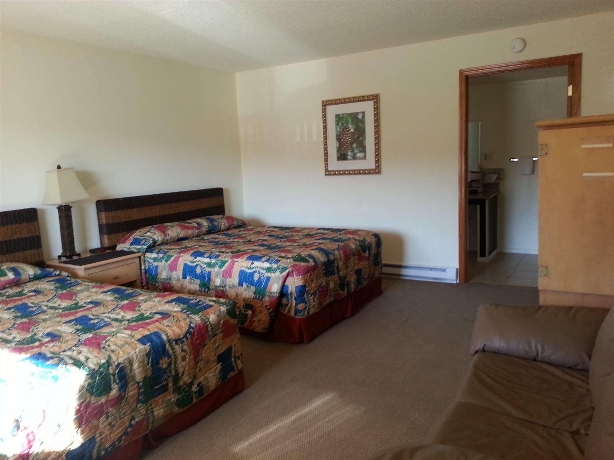Shelton Inn Ngoại thất bức ảnh